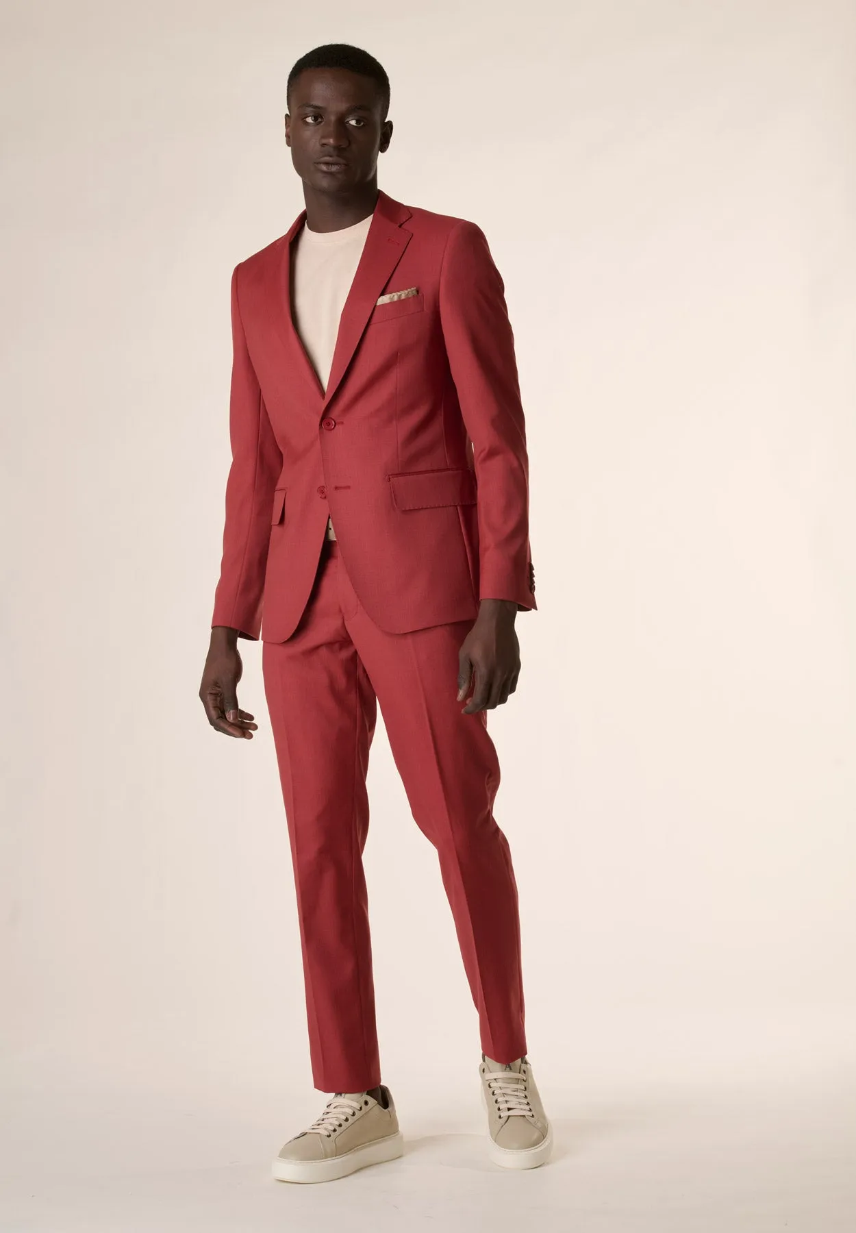 Abito rosso amaranto tela lana slim fit