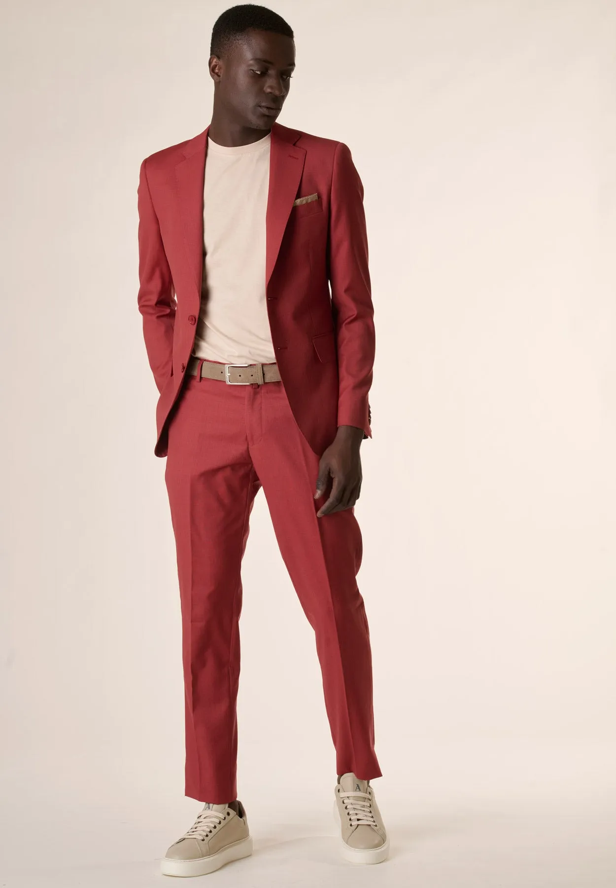 Abito rosso amaranto tela lana slim fit