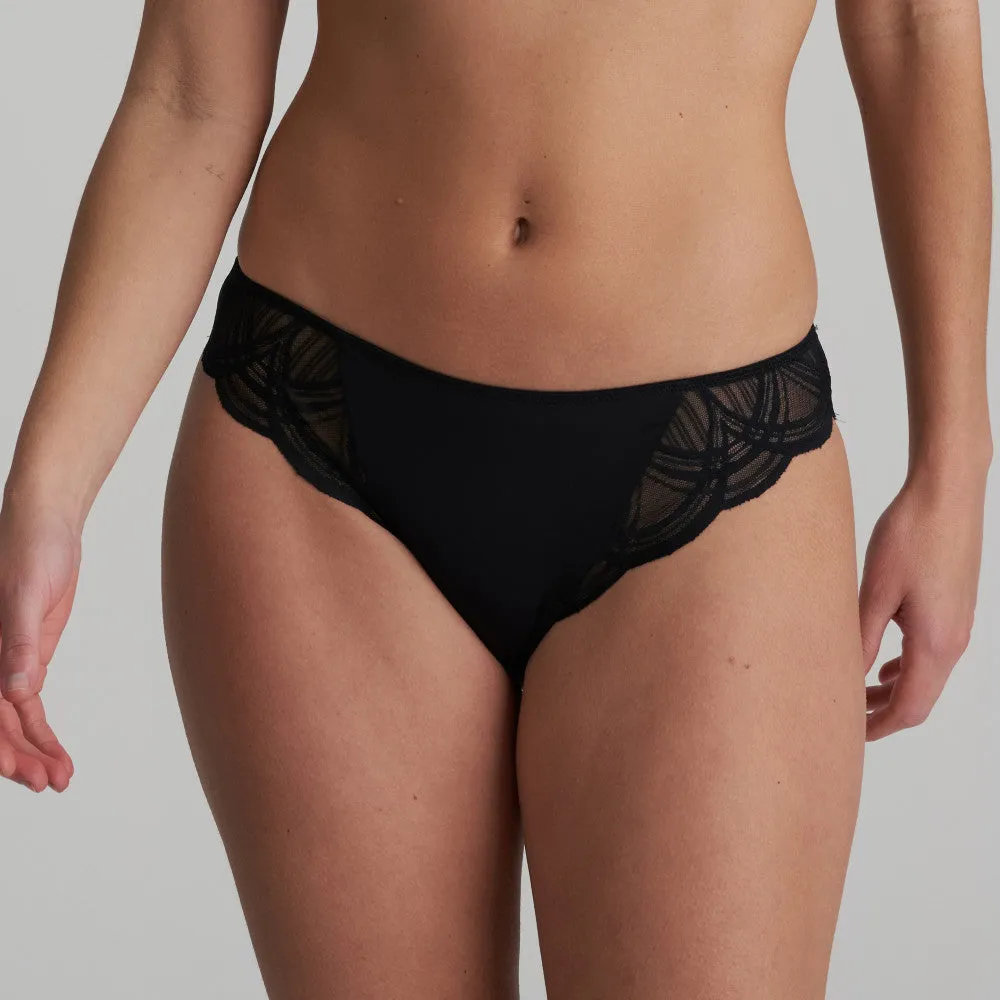 Cathia Rio Brief