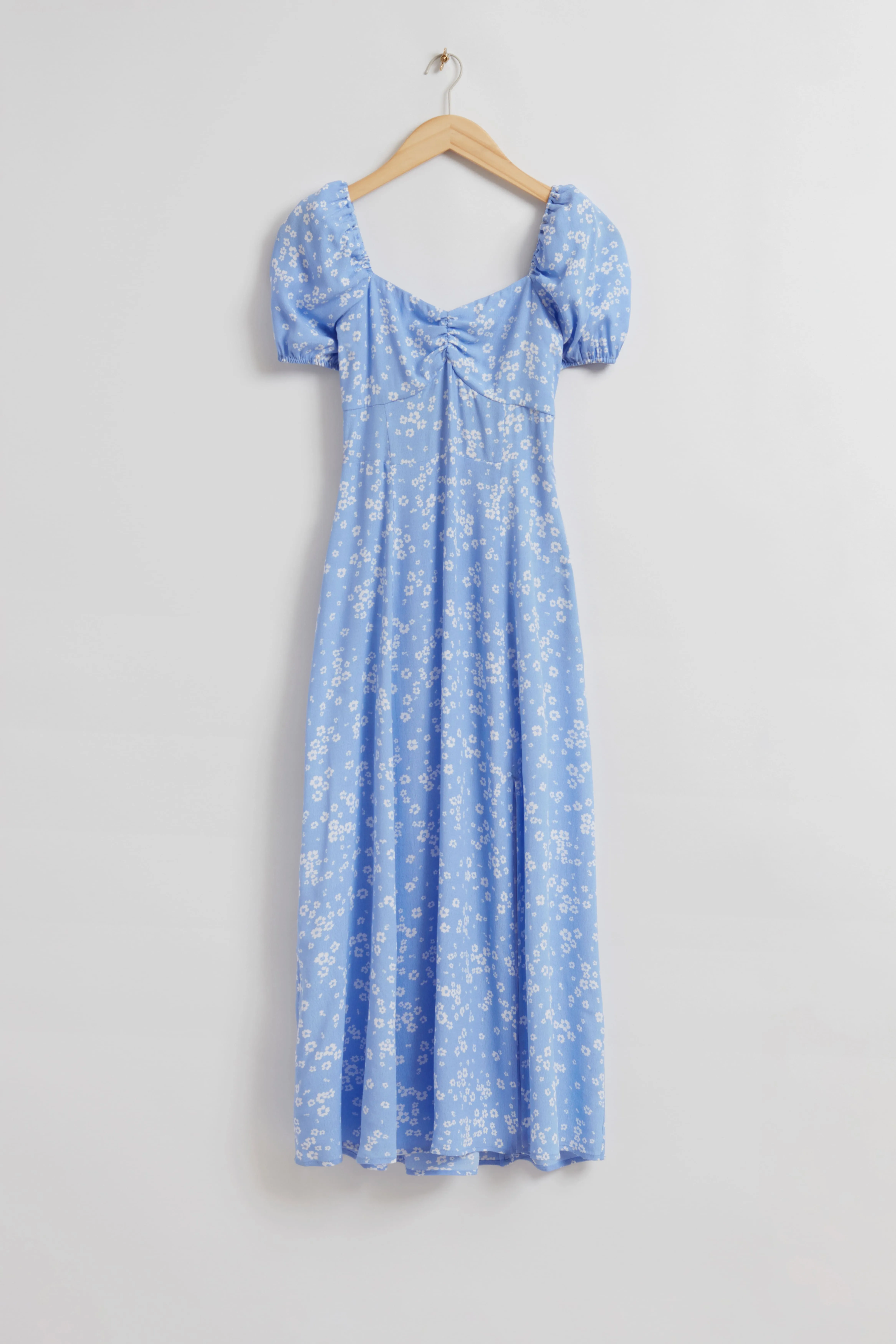 Flowy Puff Sleeve Midi Dress - Sweetheart neckline - Short sleeve - Light Blue Floral Print - Ladies | H&M GB