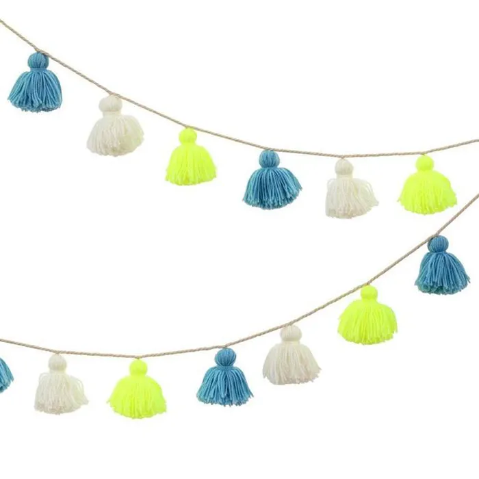 Meri Meri Wool Tassel Garland Blue