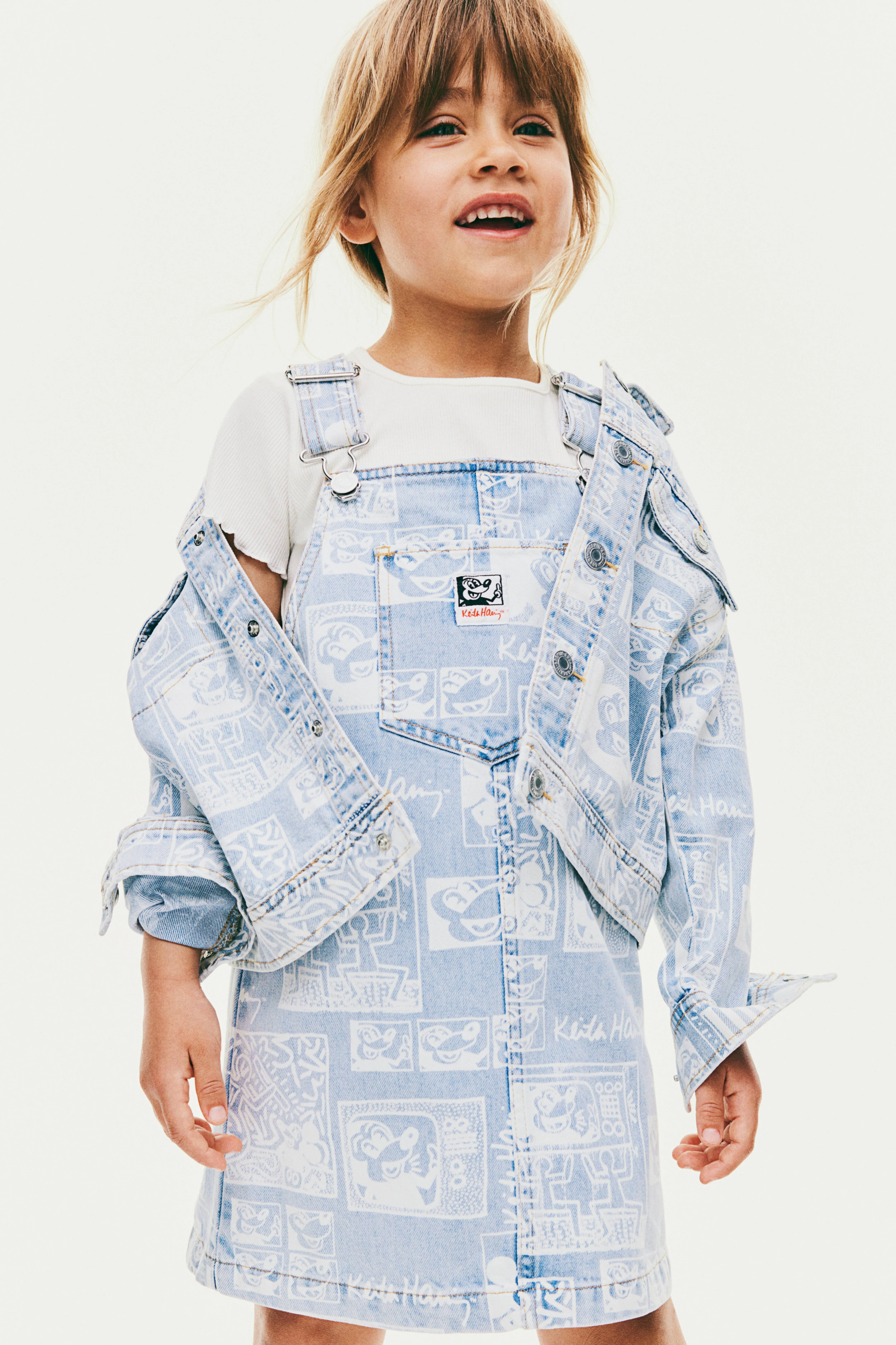 Patterned dungaree dress - Sleeveless - Short - Light blue/Patterned - Kids | H&M GB