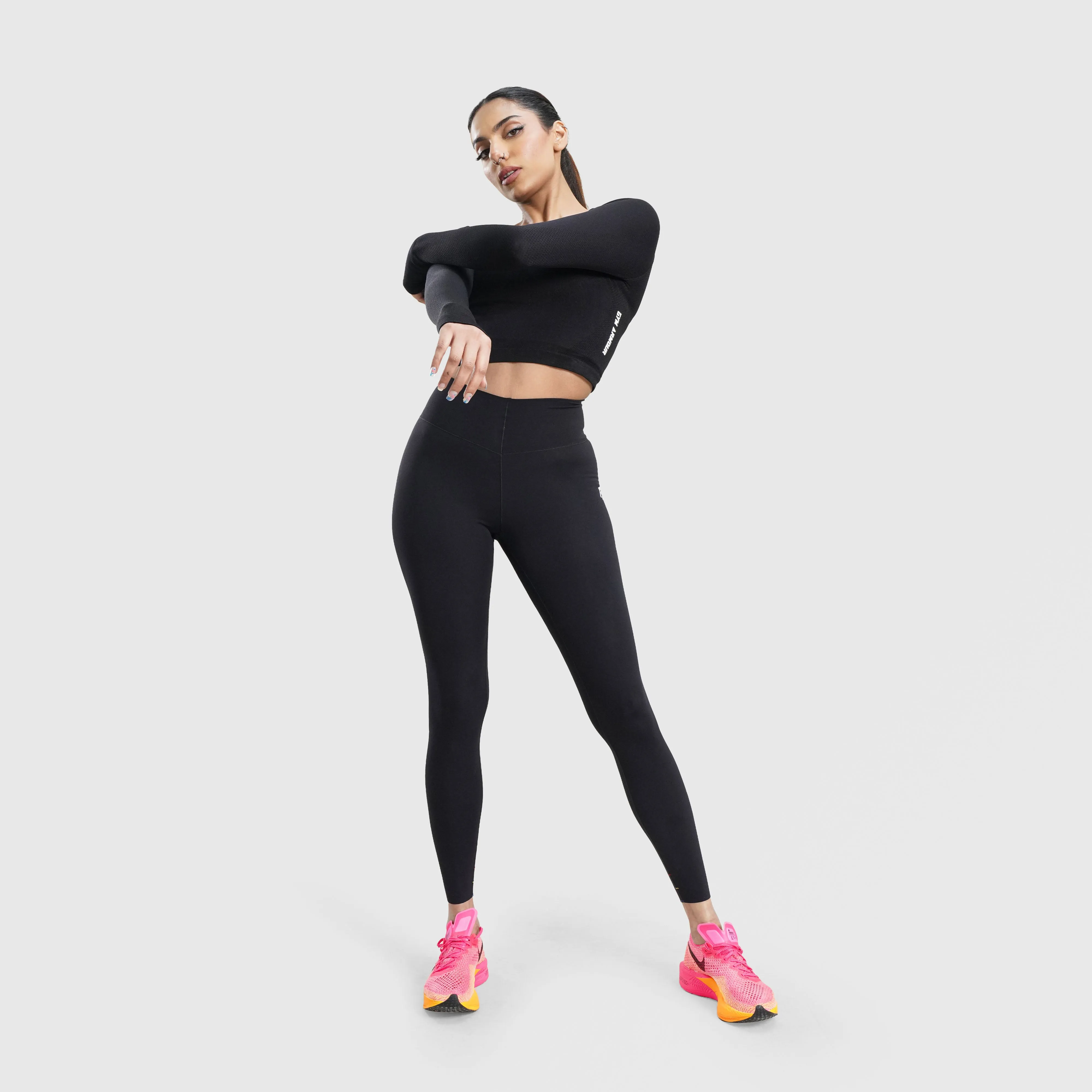 Rank Seamless Crop Top (Black)