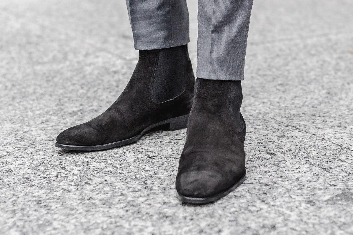 The Dean Chelsea Boot - Nero Suede