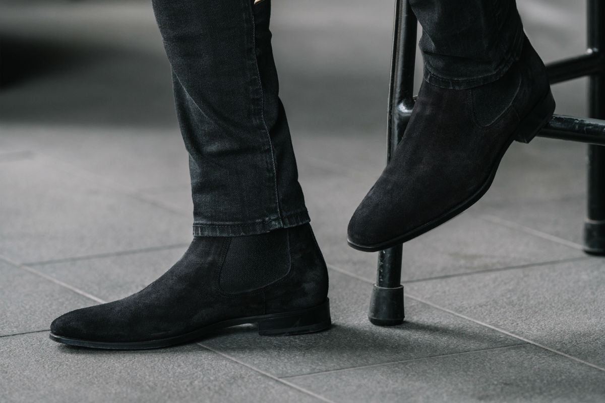 The Dean Chelsea Boot - Nero Suede